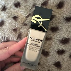 YSL All Hours Foundation - Shade M4